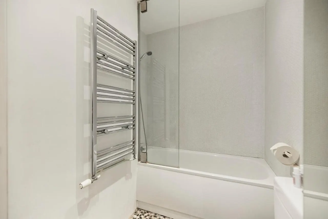 The Southwark Wonder - Charming 1Bdr Flat With Patio Apartment London