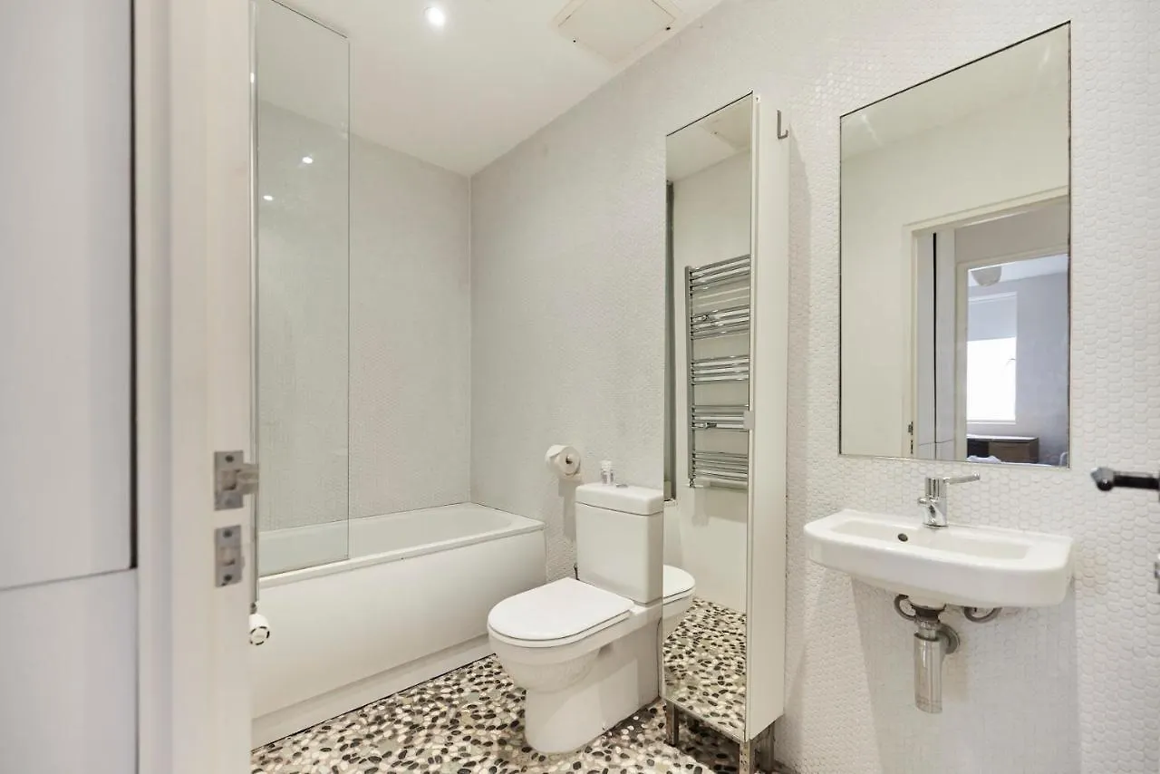 The Southwark Wonder - Charming 1Bdr Flat With Patio Apartment London